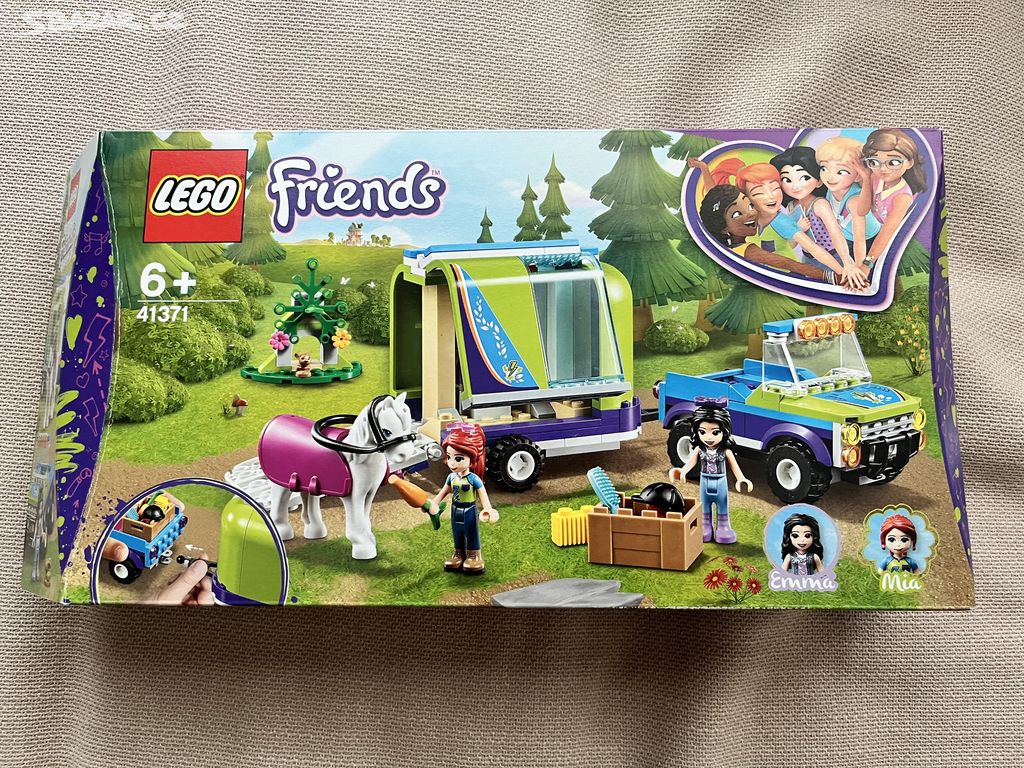 Lego Friends přívěs pro koně Mii.