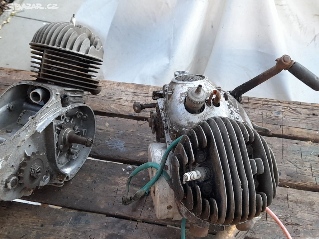 Prodám 2x motor ČZ 150/352