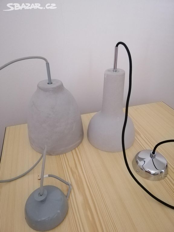 Prodám 2x nástěnné lampy v betonově světle šedé