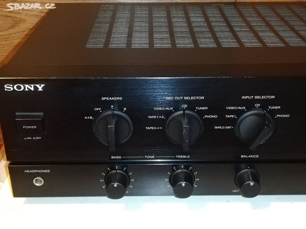 SONY zesilovač TA F220 vintage