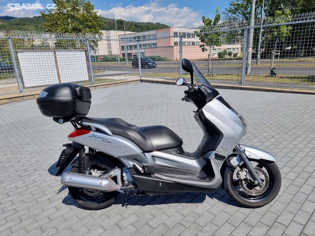 Yamaha X-Max 250