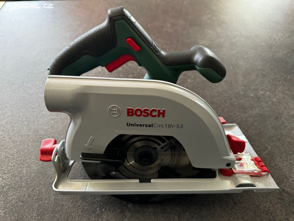 Okružní pila Bosch UniversalCirc 18V-53 s baterií