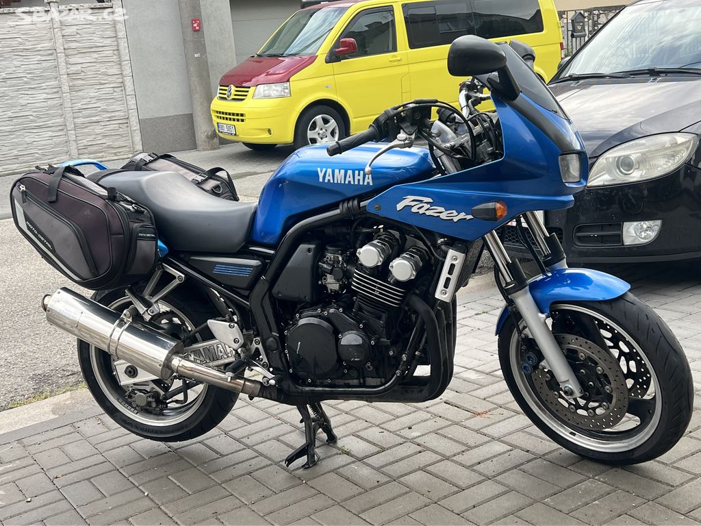 Motorka yamaha FZS 600