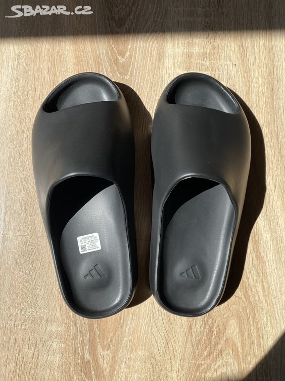 Adidas Yeezy Slides Onyx / Black