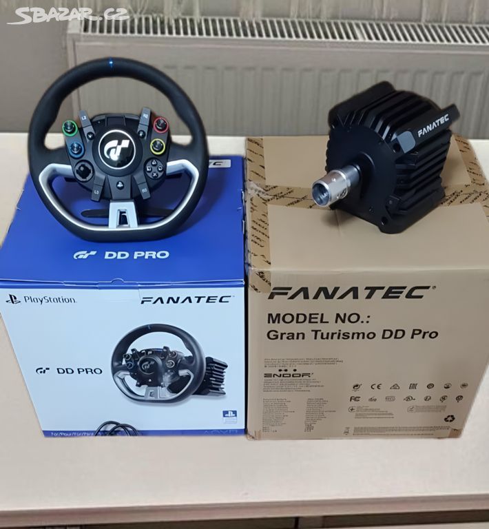 FANATEC DD Pro Volant s pedály