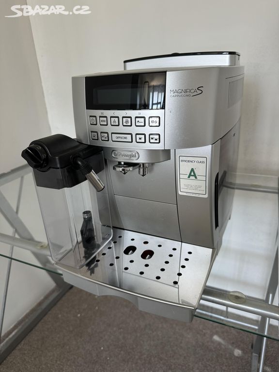 Plnoautomatický kávovar DeLonghi ECAM 22.360 S