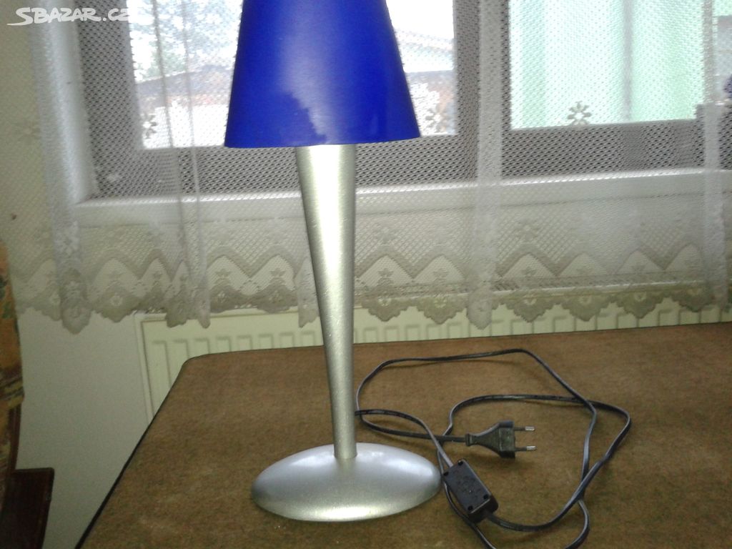 Lampa, vázy