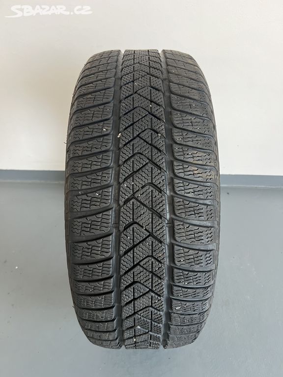 Zimní pneumatika 245/40/19, Pirelli RSC, DOT2921