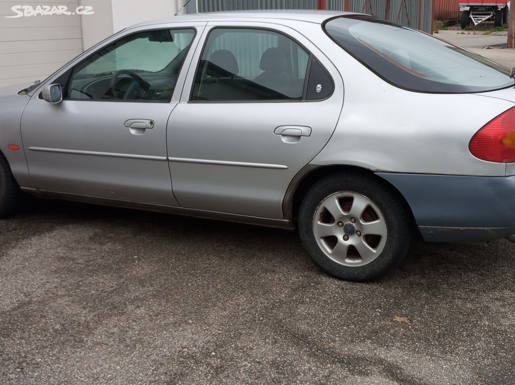 Ford Mondeo 2.0, benzín r.v. 1999 Ghia