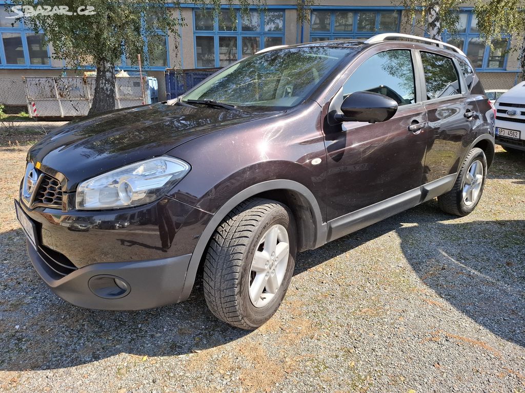 Qashqai 1.6 DCi 4x4,r.2012, panorama, kamery 130PS