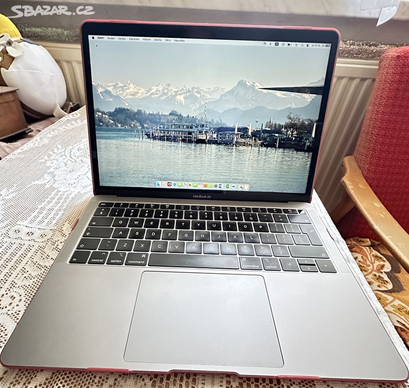 MacBook Air 13" paměť 16gB, 256gB SSD TOP STAV