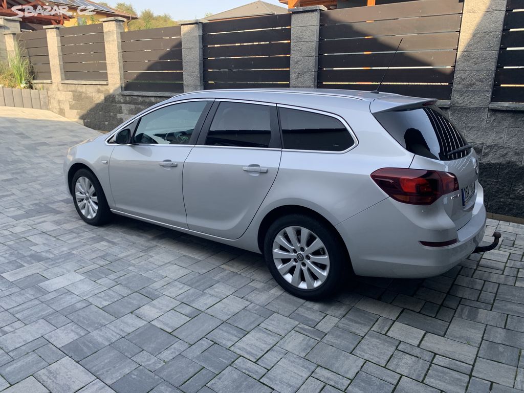 Opel Astra J