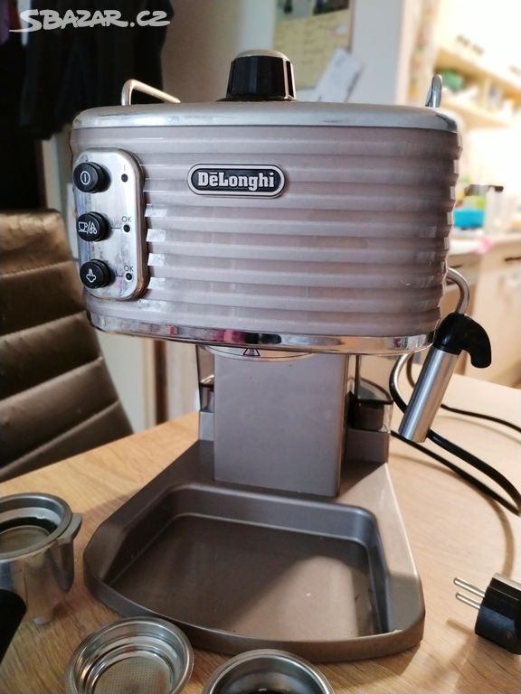 Kávovar DeLonghi