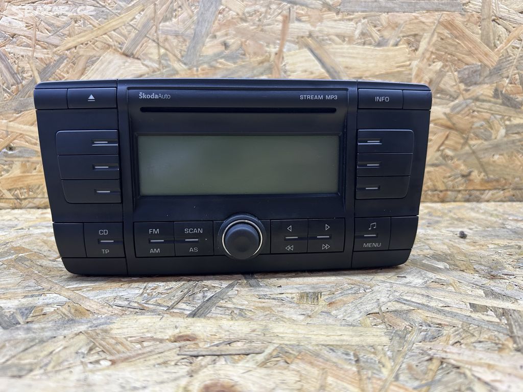 Autoradio Skoda Octavia 2 STREAM MP3