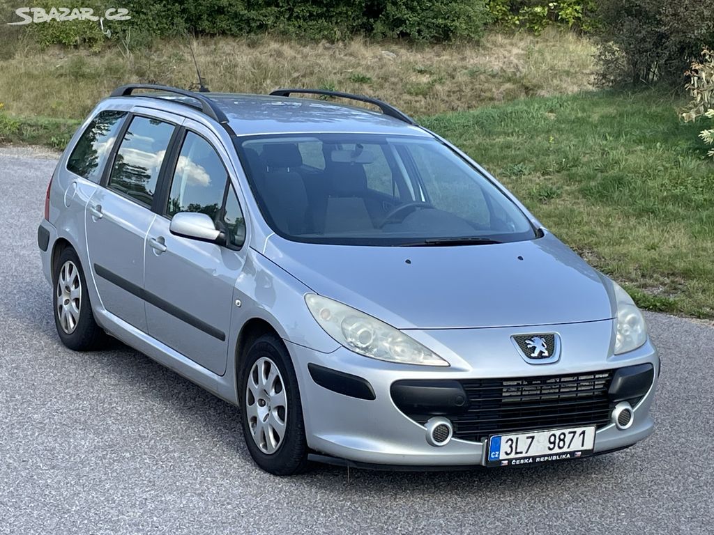 Peugeot 307 1.4 16V kombi, tažné, nová TK, 2 sady