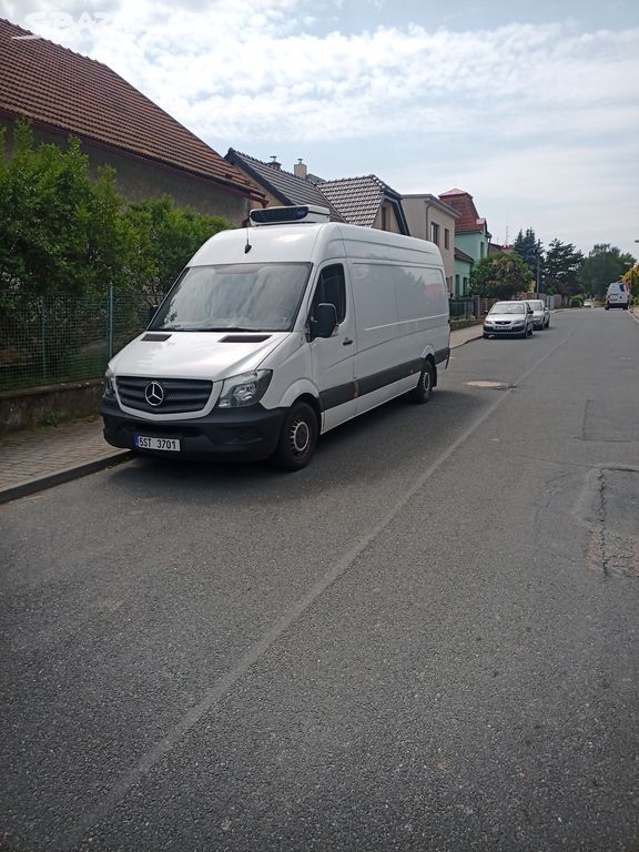 Prodám Mercedes sprinter 2.2 cdi 105 kw chladak