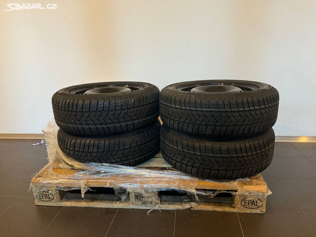 Zimní set: Pirelli SOTTOZERO3 205/60R16 96H M+S