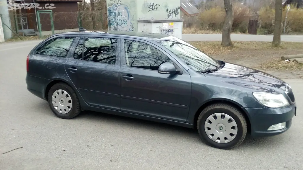 Škoda Octavia combi 1.9 TDI 77kw rv 11/2010-TOP - fotka 3