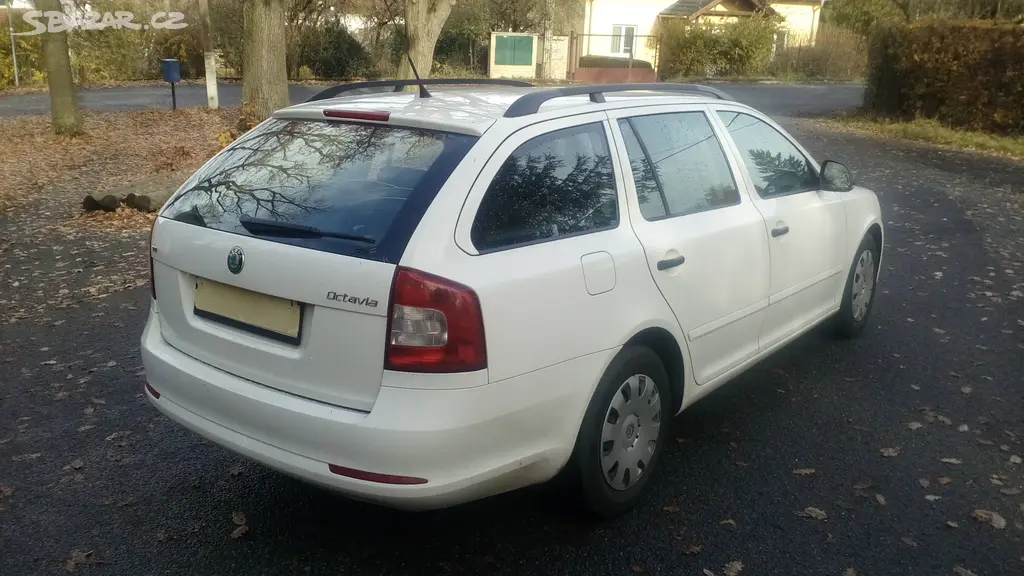 Škoda Octavia combi TDI 77 kW rv 2012 původ CZ-TOP - fotka 5