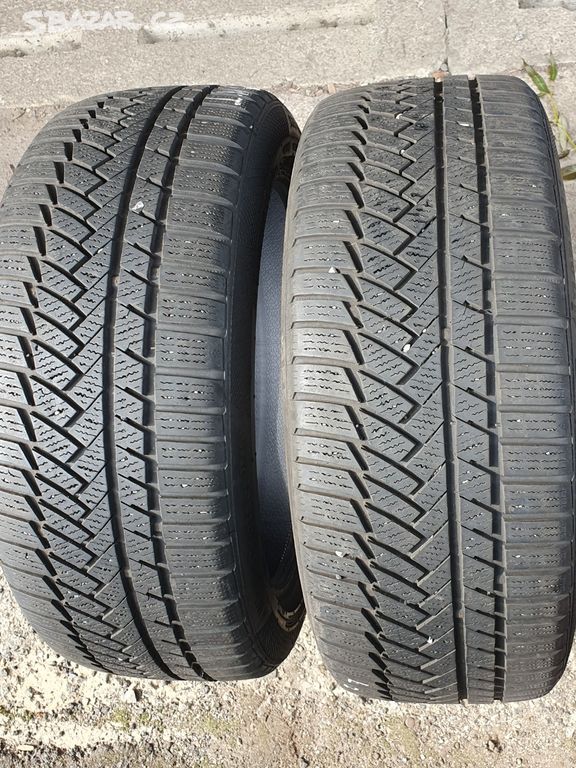 Prodám 2ks starších zimních pneu 235/45R18 V XL