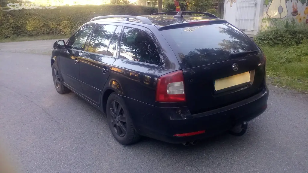 Škoda Octavia combi II 2.0 TDI Elegance-Plus-TOP - fotka 6