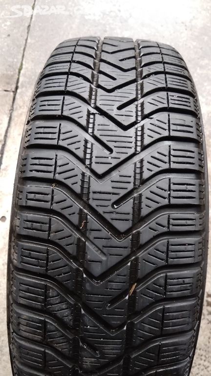 1x zimní pneu 195 65 15 PIRELLI SNOWCONTROL