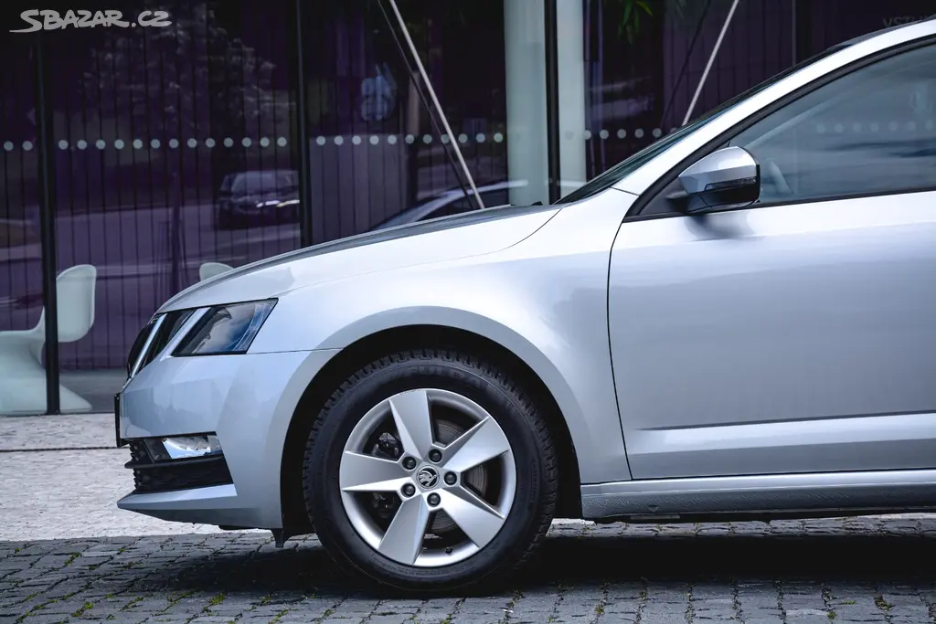 Škoda Octavia Combi 1.5 Tsi/G-TEC Dsg Amb 1 MAJ ČR - fotka 6