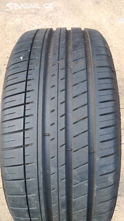 Prodám 1x kus letní 245/35R20 Michelin