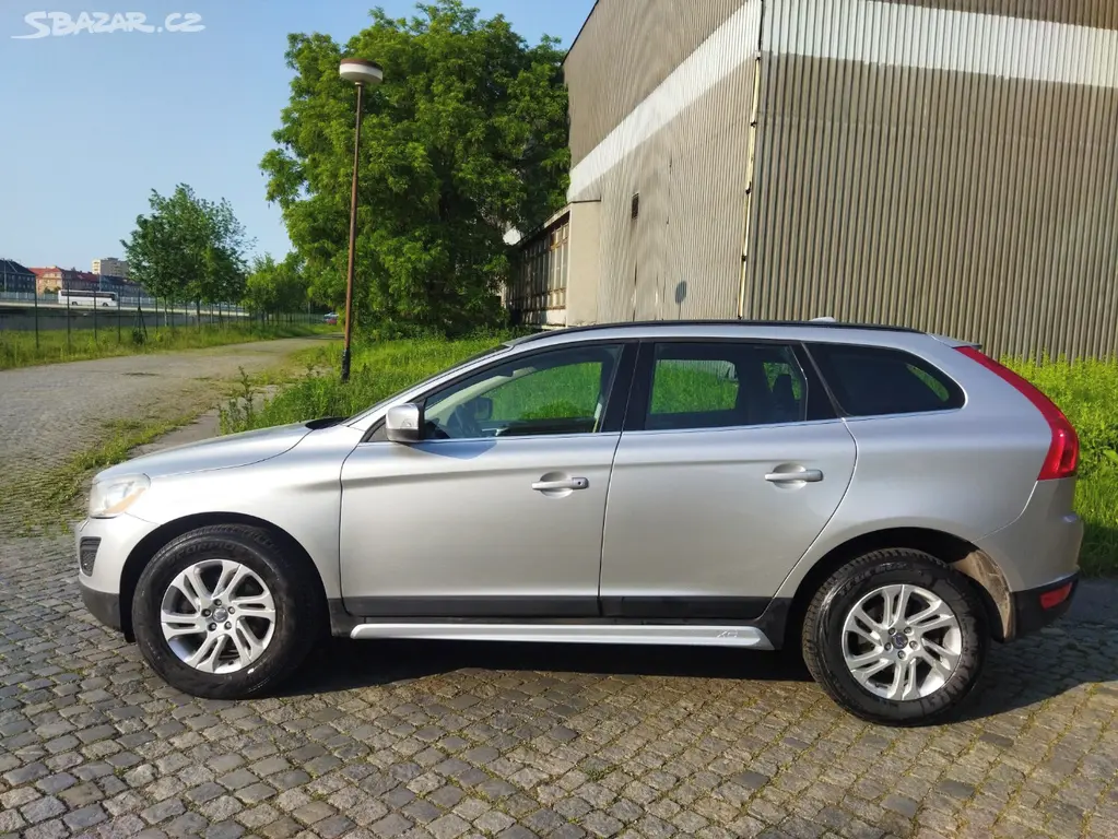 Volvo XC60, 2.4D / 120 kW, 4×4, 2011 - fotka 2