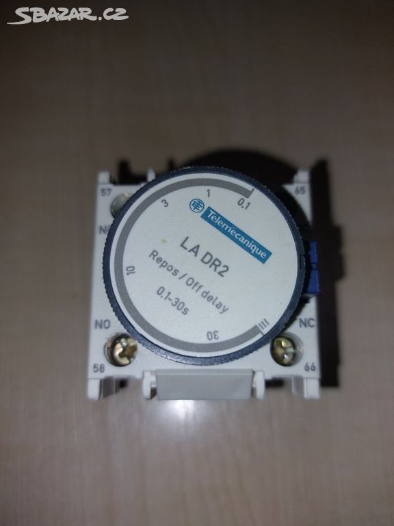 zpoždovací kontakt LADR2 pro stykače LCD