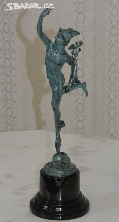 Bronzová socha - Merkur na mramoru - kolrovaná