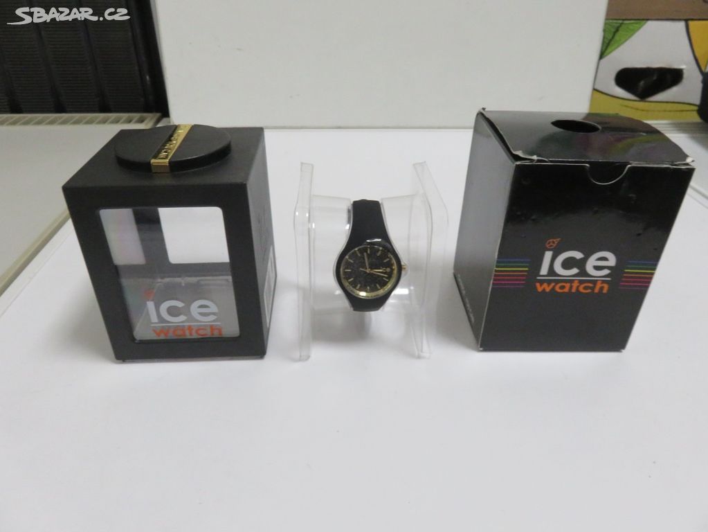 Ice store watch 001349