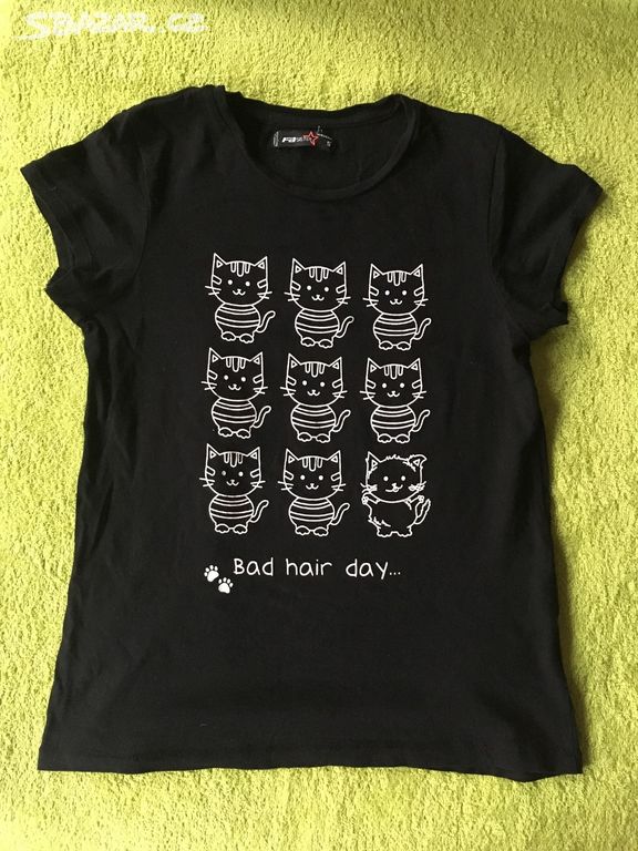NOVÉ černé tričko s bílými kočičkami kočky tlapky