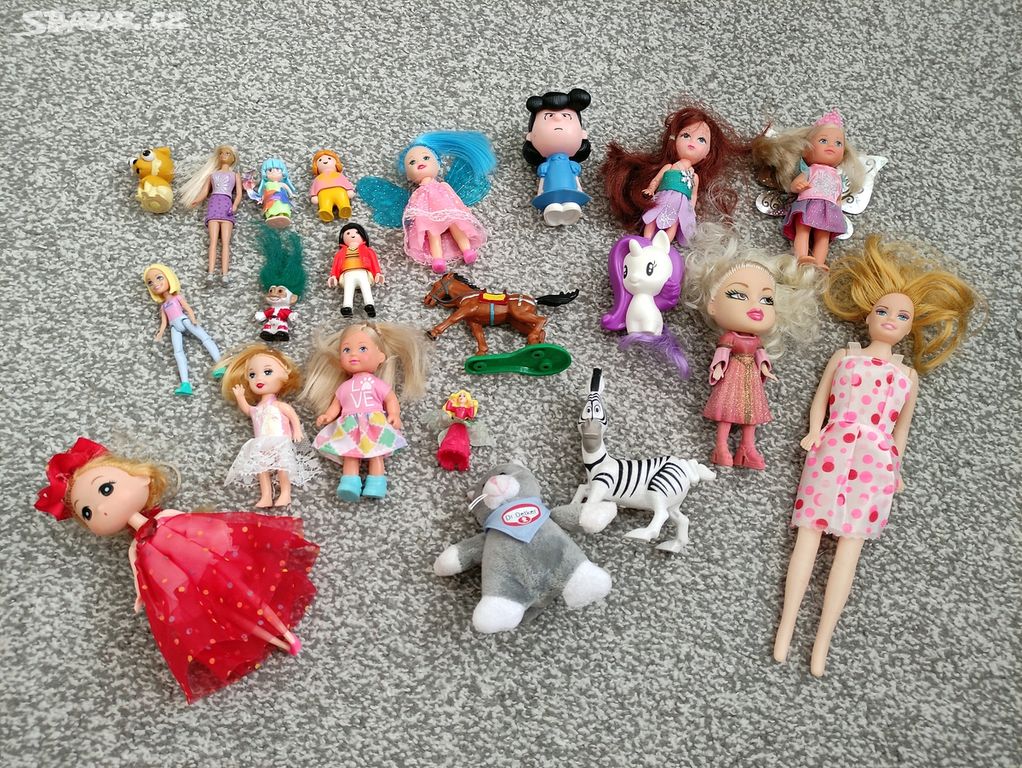 Panenky a další hračky pro malé holčičky