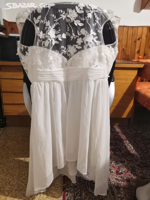 Svatební šaty v boho stylu