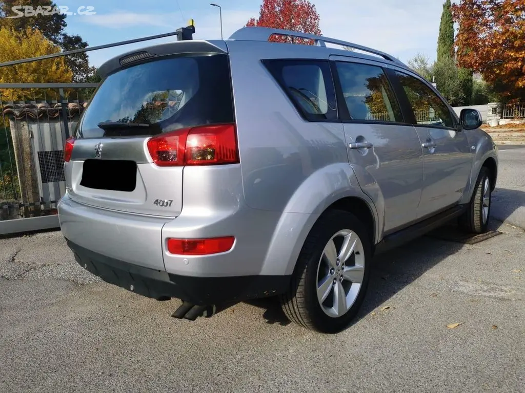 Peugeot 4007 2,2HDi FAP 2009 4X4 7míst - fotka 4