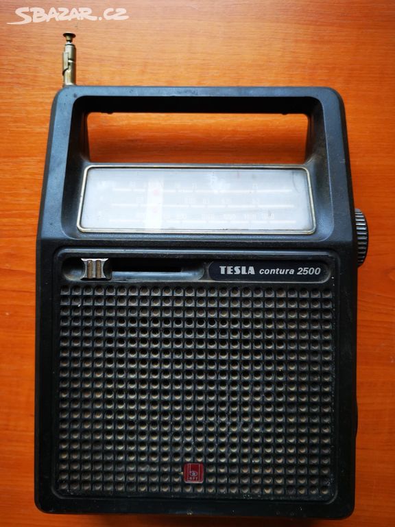 Staré rádio Tesla Contura 2500