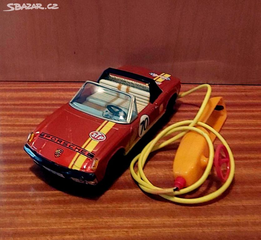 Stará hračka / Porsche 914 na bowden