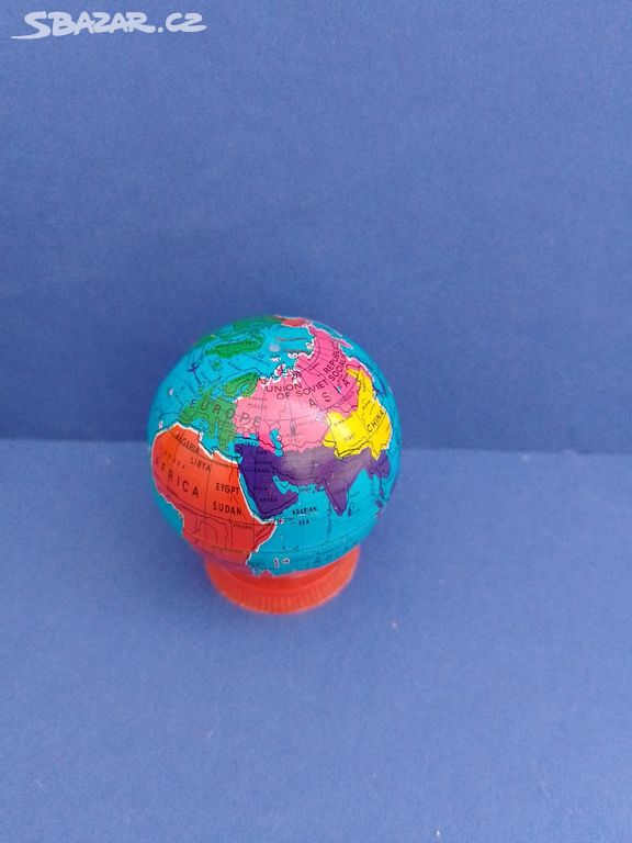 Globus ořezávátko tužky retro stará hra hračka