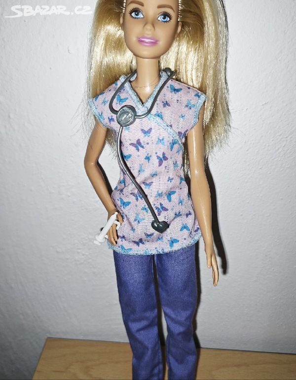 Barbie První povolání Zdravotní sestra, Mattel