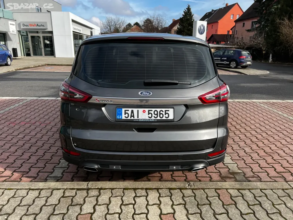 FORD S-MAX 2.0 TDCi 132KW - 4x4 - 7.MÍST - po STK. - fotka 4