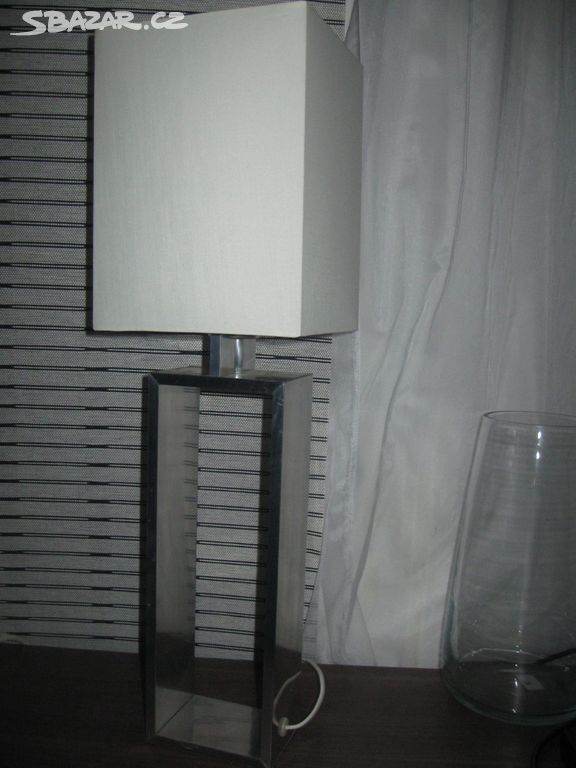 vysoká moderní stolní lampa ikea nerezavějící ocel