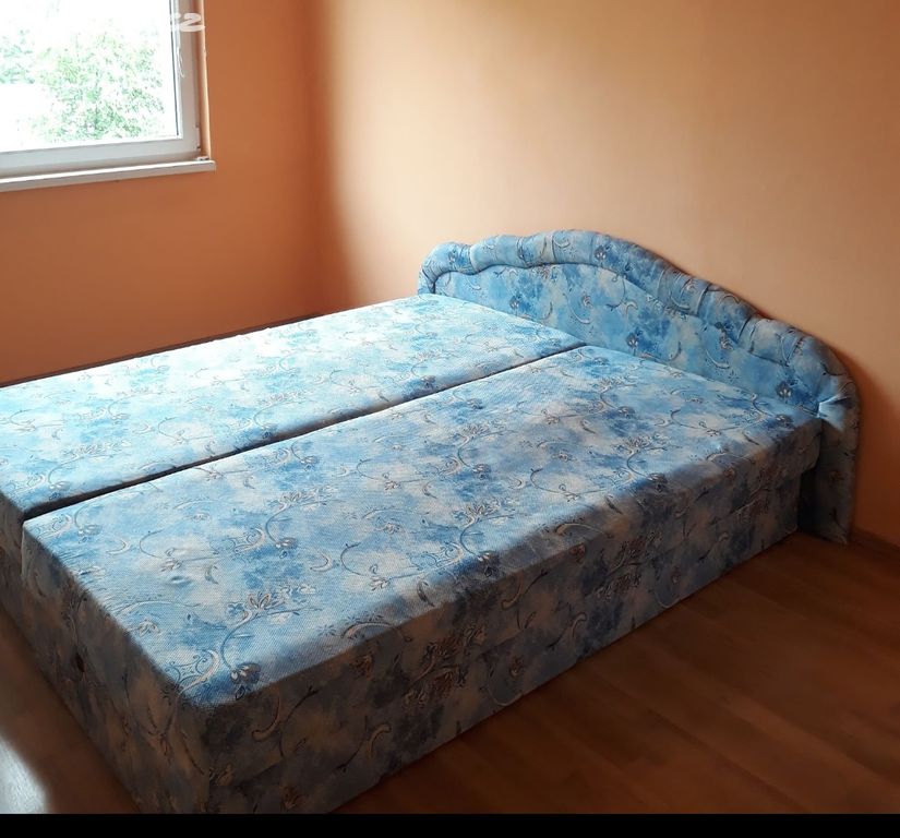 manželská postel nebo 2 válendy za odvoz