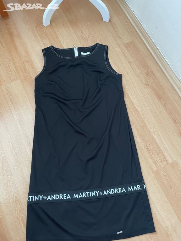 Andrea Martiny- nové šaty ke kolenům- vel.40