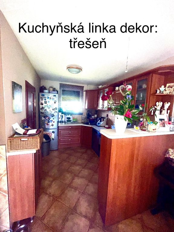 Kuchyňská linka/dekor třešeň