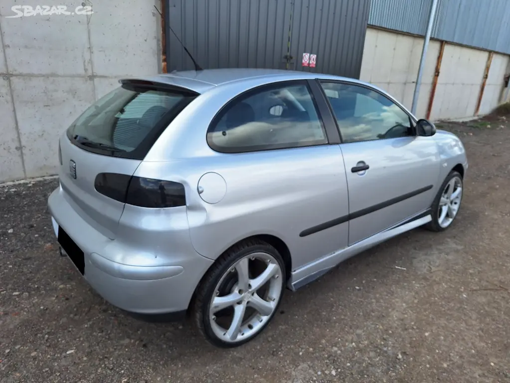 Seat Ibiza 1.2 51kw - fotka 4
