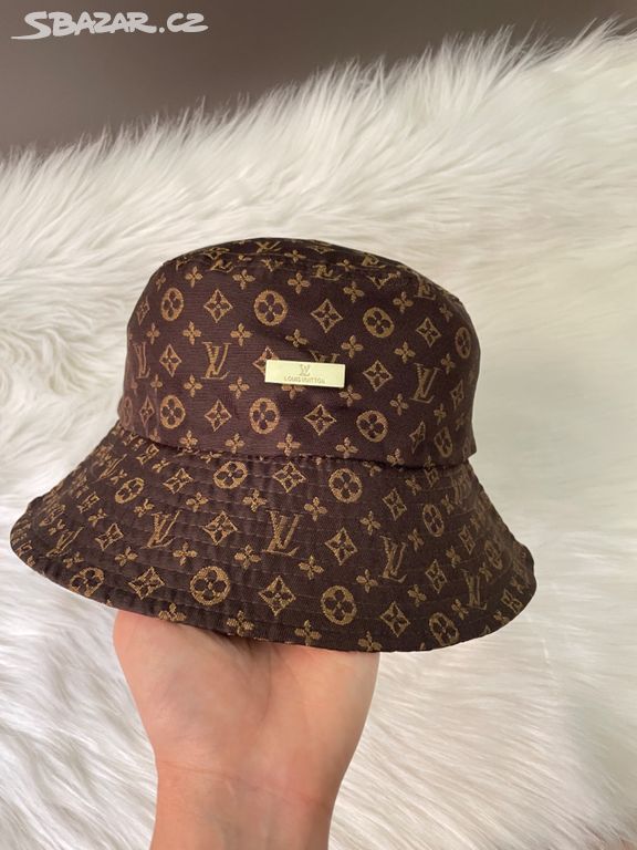 Louis Vuitton klobúk