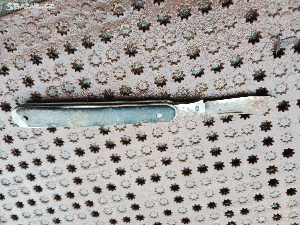 Starý nůž