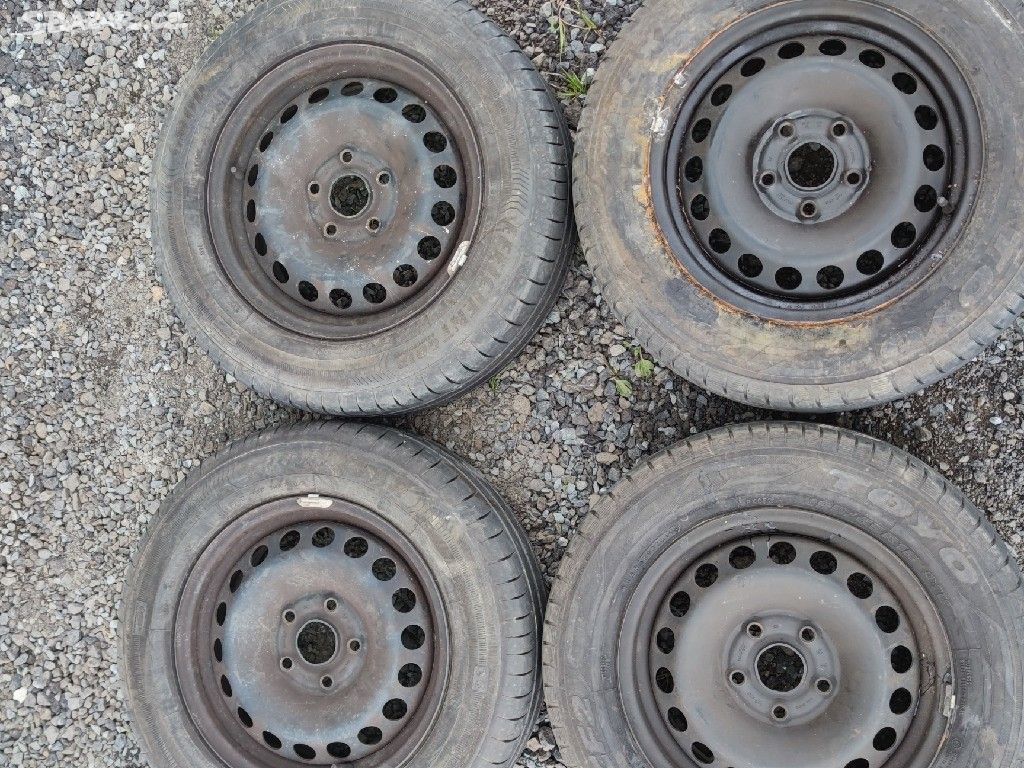 Letní pneu s plechovými disky