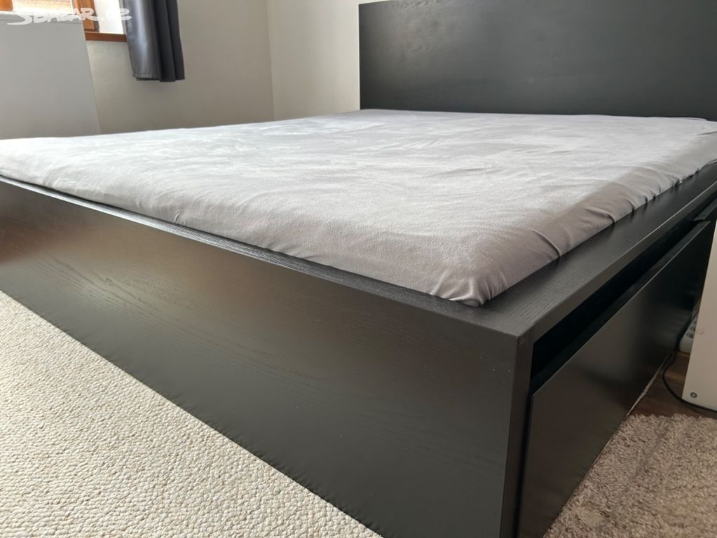 Dvoulůžková postel IKEA Malm